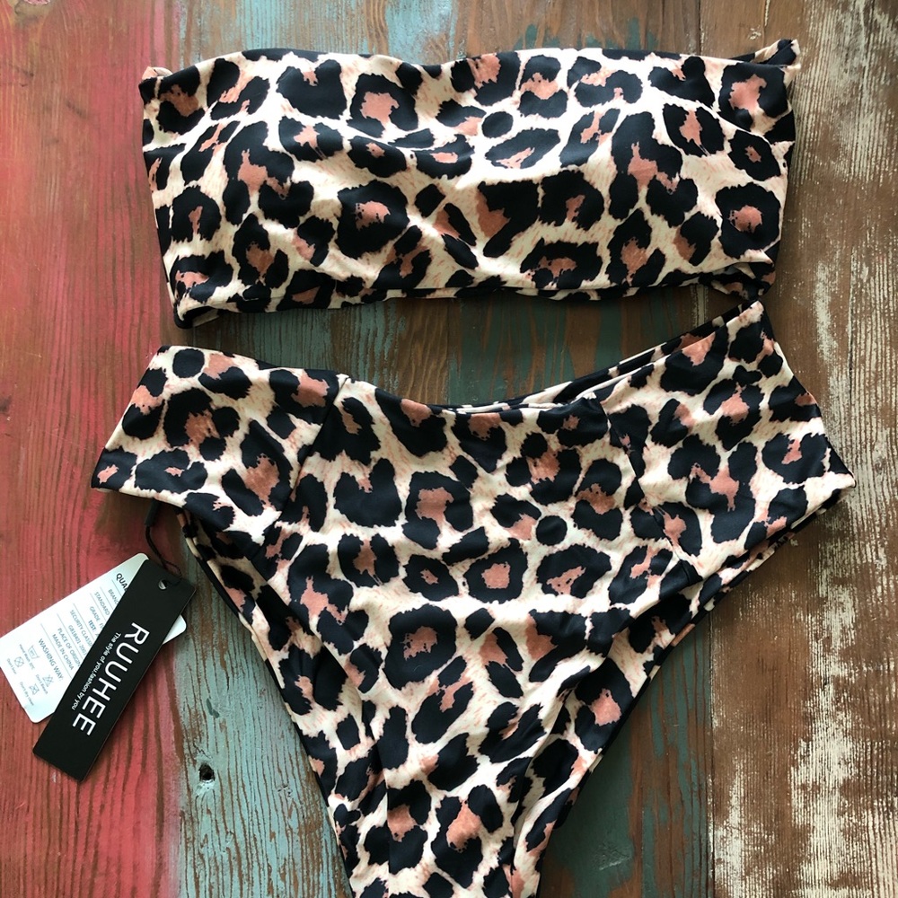 NWT Small Cheetah Bikini